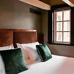 Mai Hotel