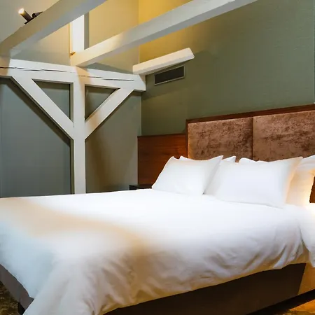 Mai Hotell 4*