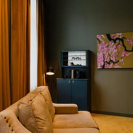 Hotell Mai 4*